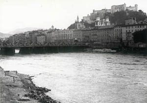 [Photo River Crossing, France]